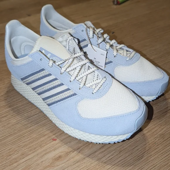 Adidas Atlanta W Retro Running Shoes in Off-White/Wonder Blue/Silver Violet sz 8 - Picture 2 of 13